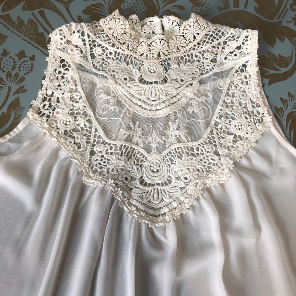 Kismet Sheer Ivory Lace Top Sz Small